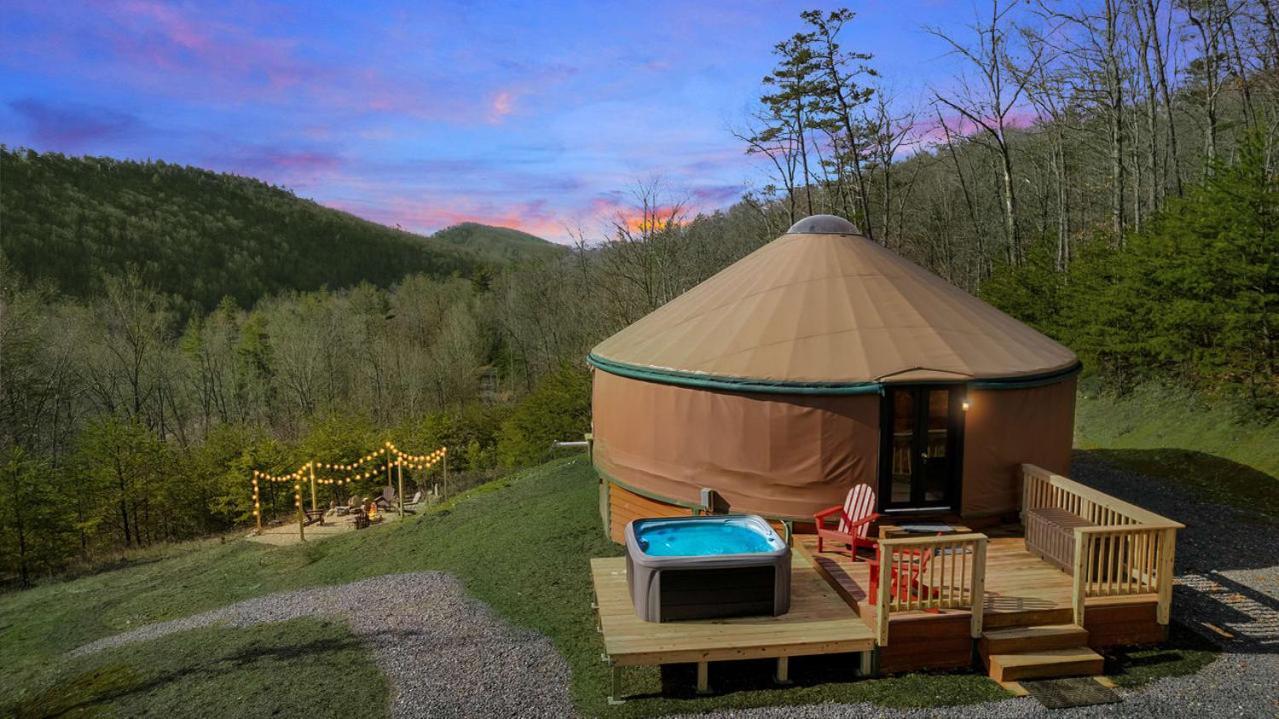 Modern Yurt W River Access, Hot Tub, Wifi & Grill Wardensville Buitenkant foto