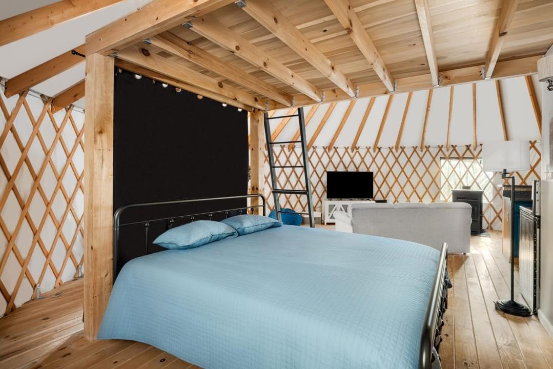 Modern Yurt W River Access, Hot Tub, Wifi & Grill Wardensville Buitenkant foto