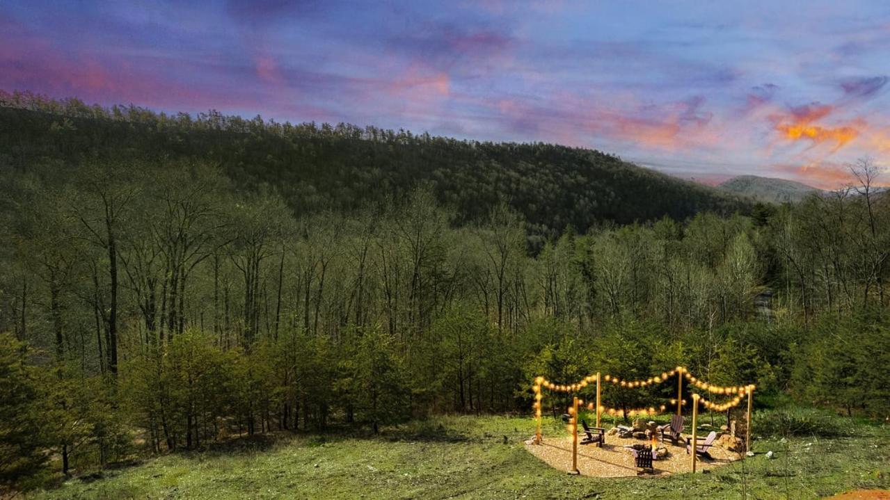 Modern Yurt W River Access, Hot Tub, Wifi & Grill Wardensville Buitenkant foto