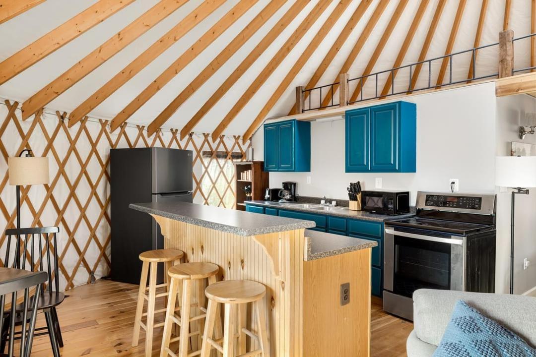 Modern Yurt W River Access, Hot Tub, Wifi & Grill Wardensville Buitenkant foto