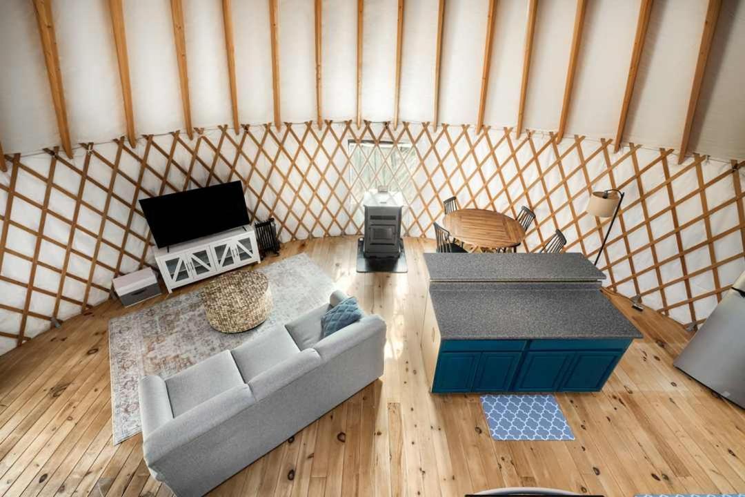 Modern Yurt W River Access, Hot Tub, Wifi & Grill Wardensville Buitenkant foto